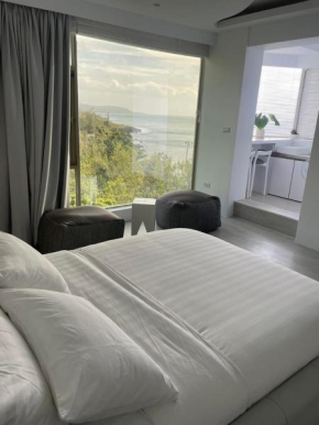 White window sea